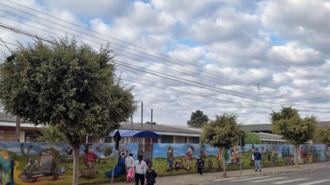 Escola em Reserva