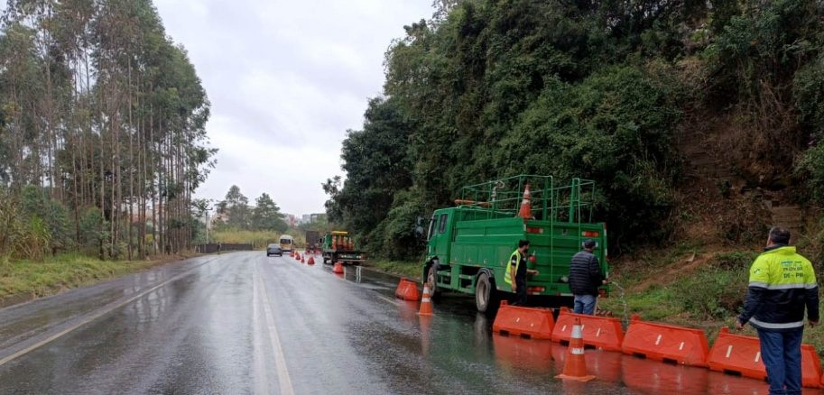 Foto queda da barreira PR 160